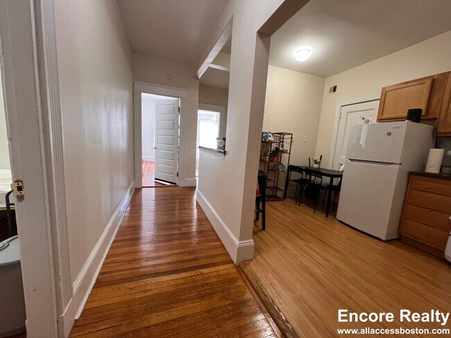 Photo - 1589 Beacon St Unit 4
