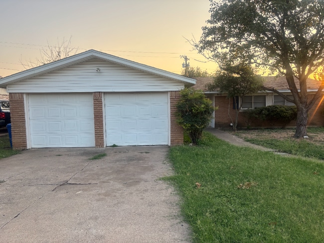 Building Photo - 513 Carlyle Dr Rental