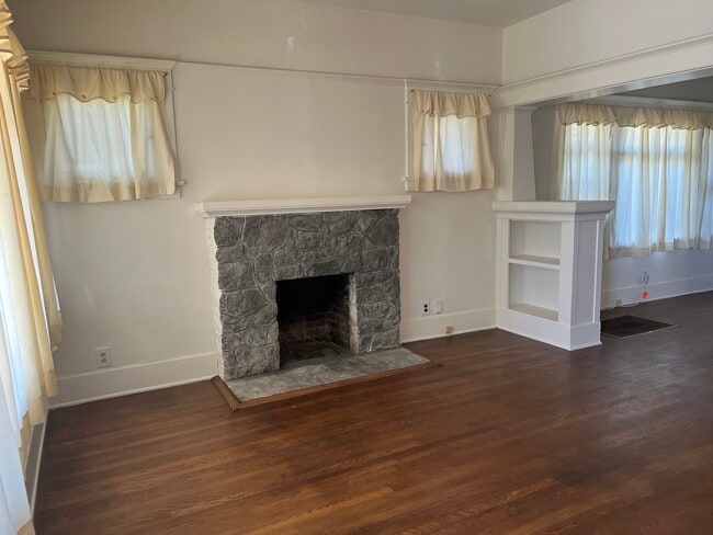 Photo - 640 W 16th St Unidad 640