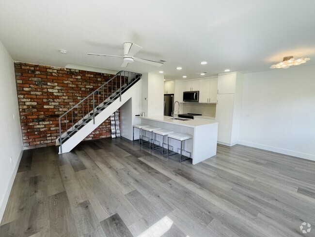 Building Photo - 72577 Edgehill Dr Unit 3 Rental