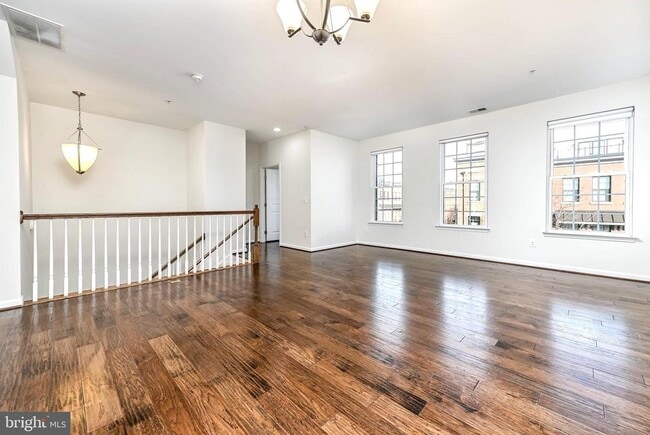 Photo - 459 Kornblau Terrace SE