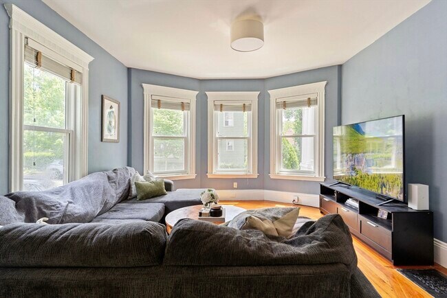 Photo - 39 Mellen St Unit 1