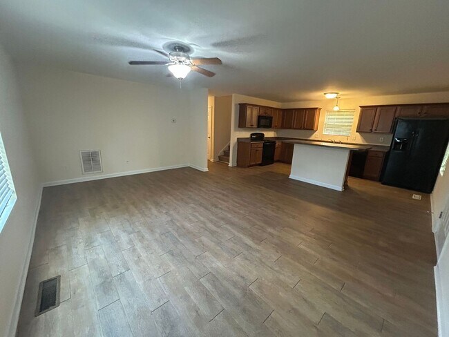 Photo - PRE-LEASING FOR AUGUST 2026!