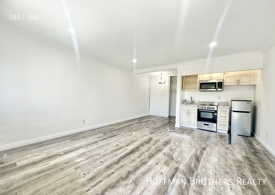 Photo - 14026 Oxnard St Apartment Unit 21
