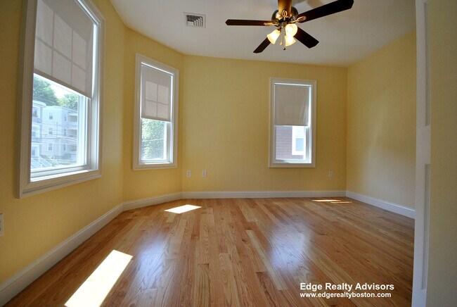 Photo - 40 Turner St Unit 3