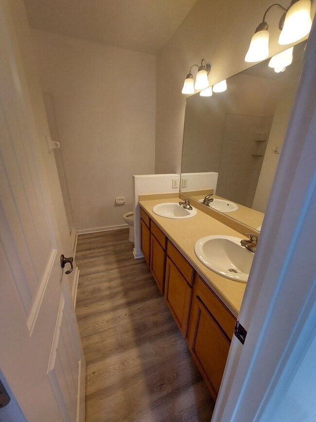 Photo - 2935 NE 7th St