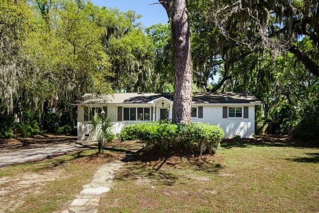 Photo - Coastal Charm in the Heart of Port Royal