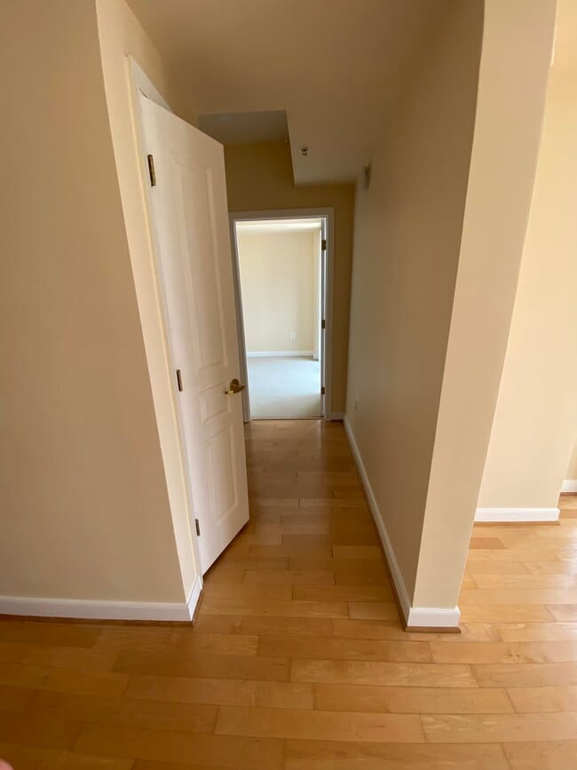 Photo - 616 E St NW Unit #1219