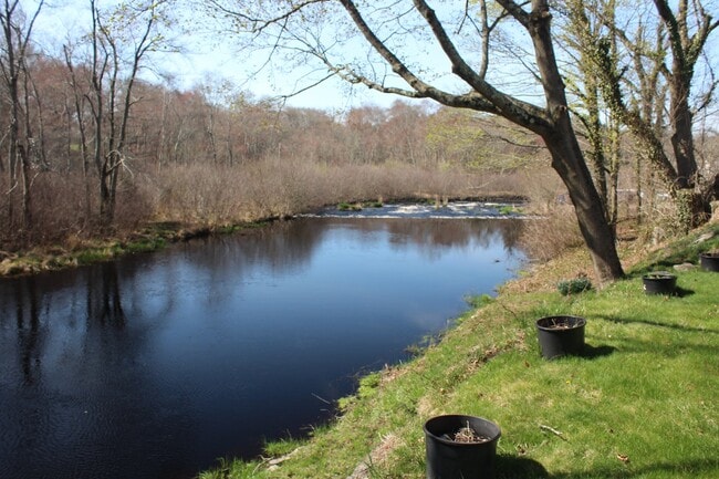 Photo - 43B Sherman Ave Unidad B