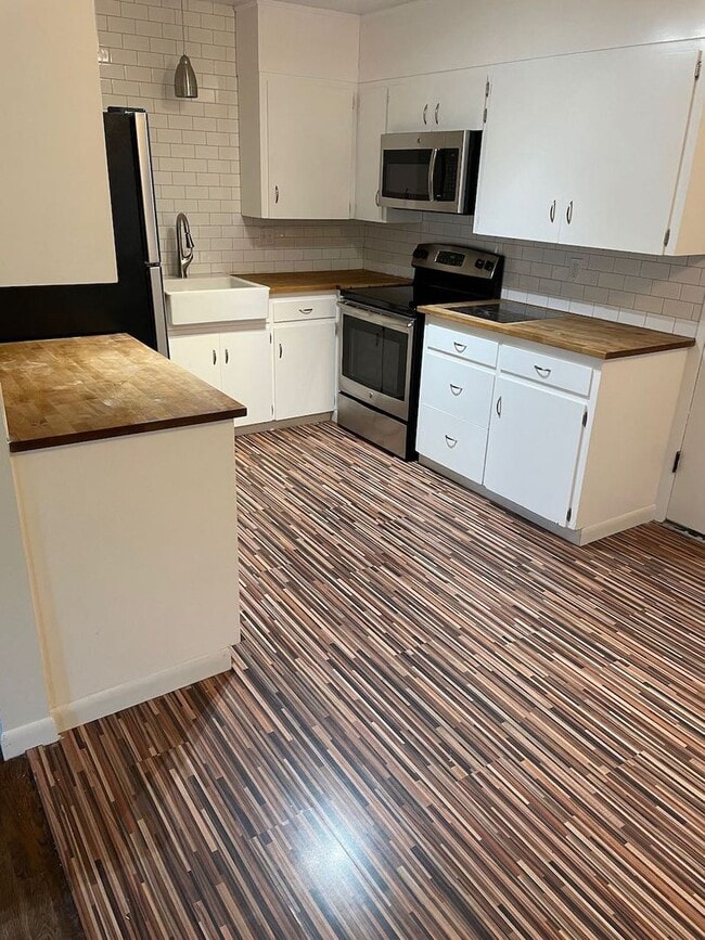 4911 NE 27th Ave Unit 1