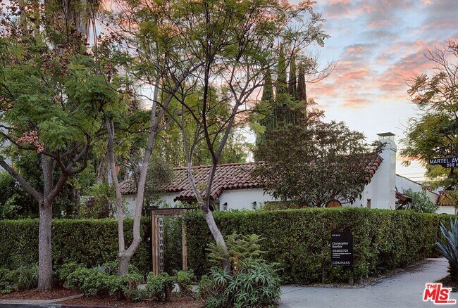 Building Photo - 951 N Martel Ave