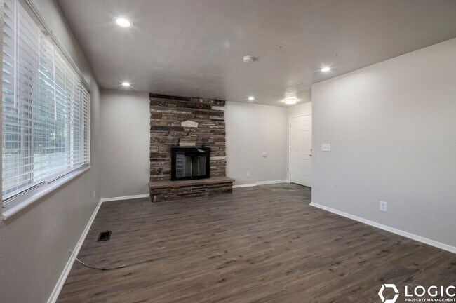 Photo - 7338 Rusty Dr