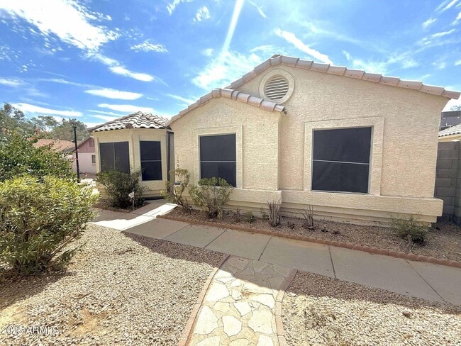 Building Photo - 8520 W Palm Ln Rental