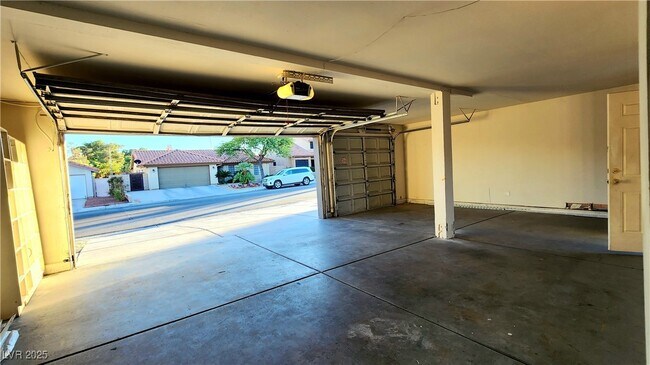 Photo - 7508 Parnell Ave