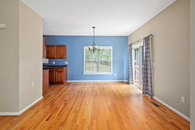 Photo - 3 Bedroom 1.5 bath house close to West Ash...