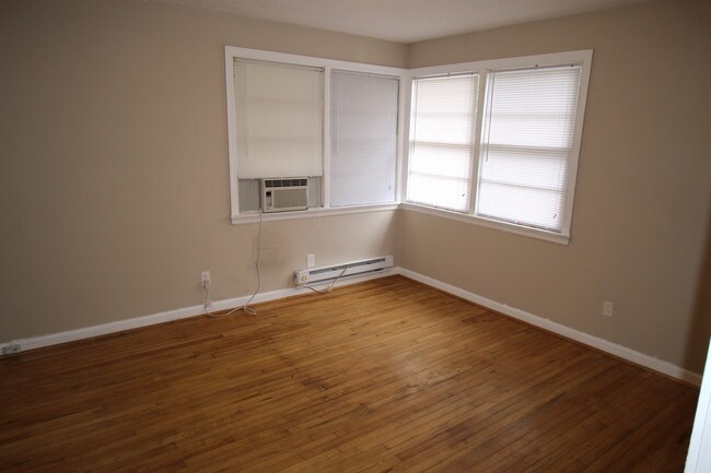 Bedroom - 3551 Post St Unidad 2