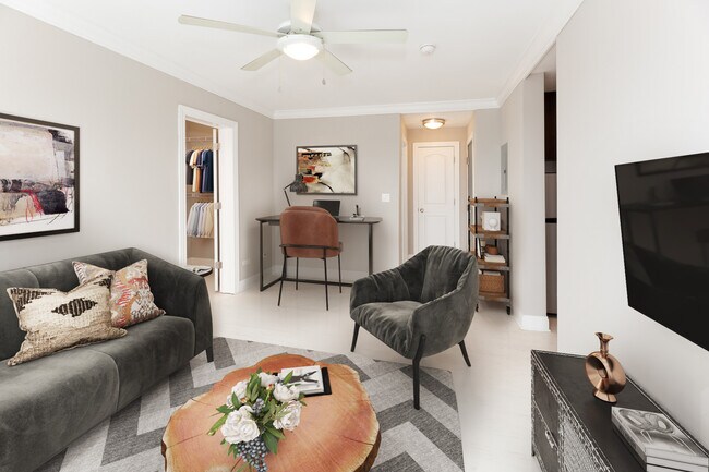 Photo - 1246 W. Pratt