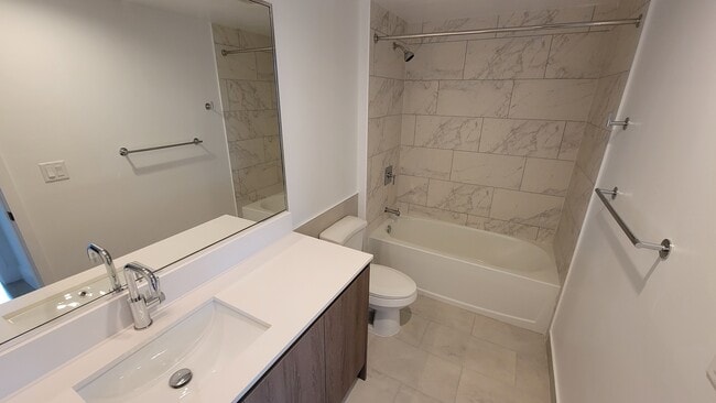 Photo - 2533 NE 183rd St Unit A1