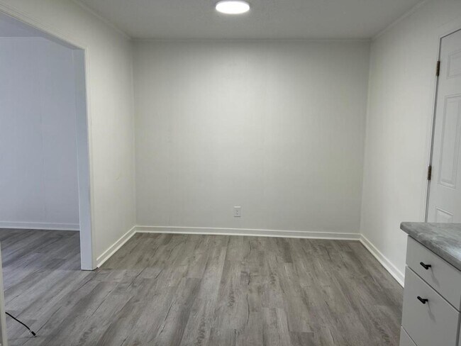 Photo - 205 Nolens Hill Rd