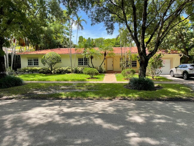 Building Photo - 1512 Certosa Ave Rental