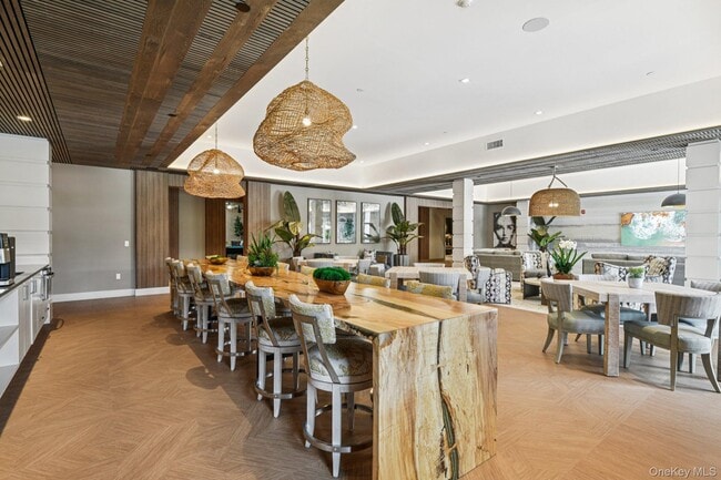 Photo - 4180 Sunrise Hwy