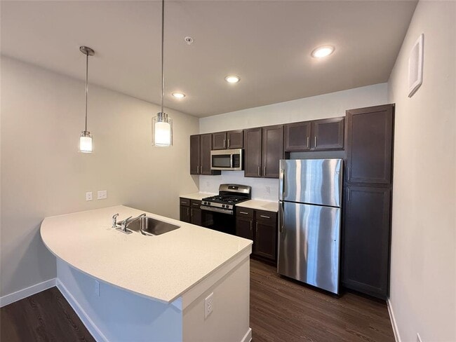Building Photo - 2102 Antoine Dr Unit 3313 Rental
