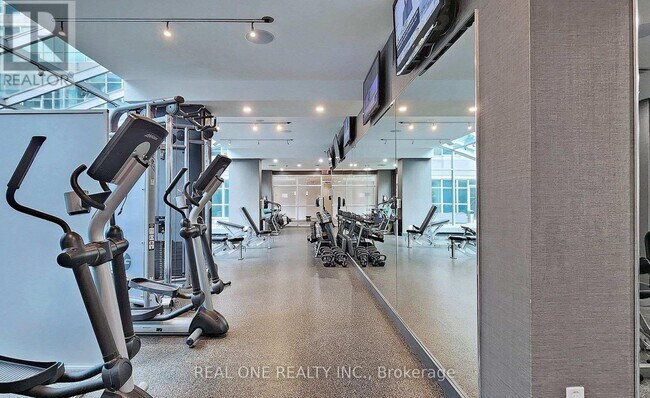 Photo - 350 Wellington St W Unité 225