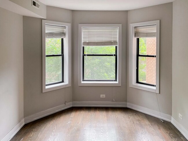 Photo - 3818 N Sheffield Ave Unidad 2