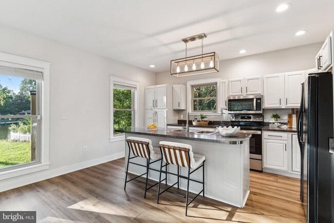 Building Photo - 4922 Lerch Dr