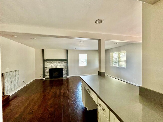 Photo - Beautiful 2100 sq ft Prescott home, 4 bed 2 bath with large upstairs loft on almost an acre of land!