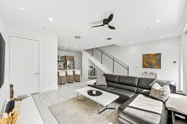 Photo - 1034 NE 18th Ave