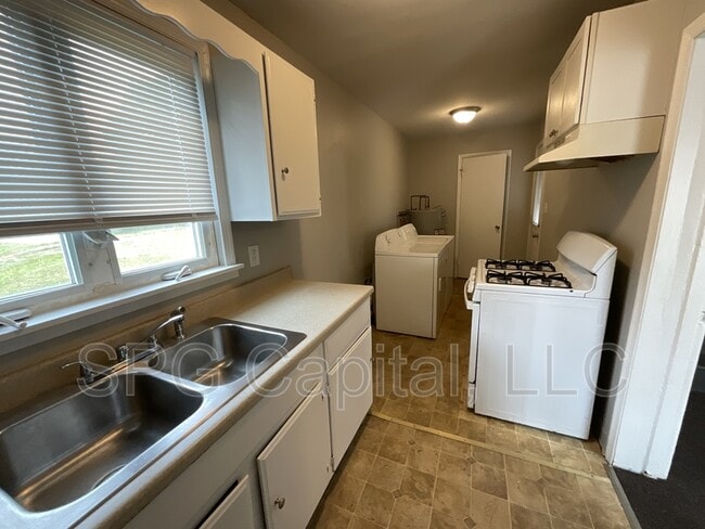 Photo - 138 E South St