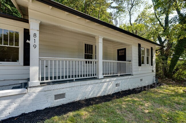 Building Photo - 819 Federal St Rental