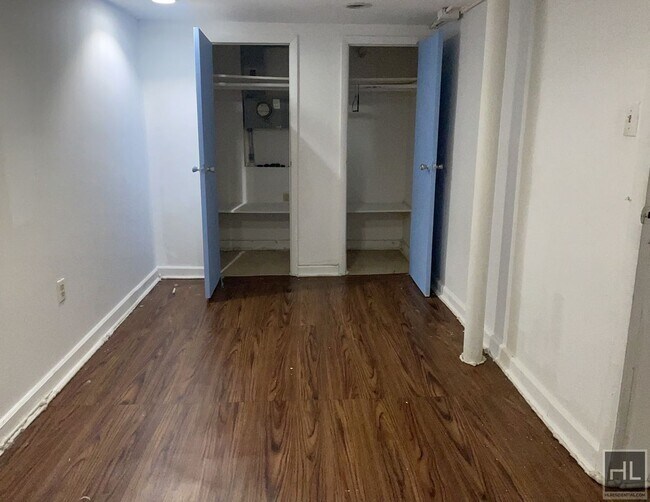 Photo - LOVELY AND COZY 2 BEDROOMS ON SEMI=BASMENT... Unit BASEMENT