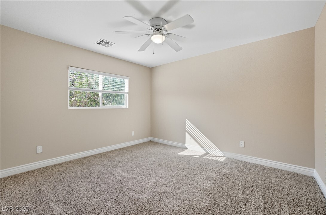 Photo - 749 Jewel Tower St