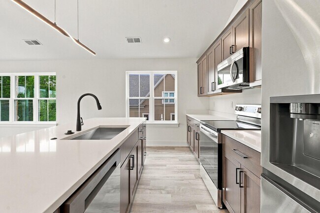 Photo - 228 E Brown St