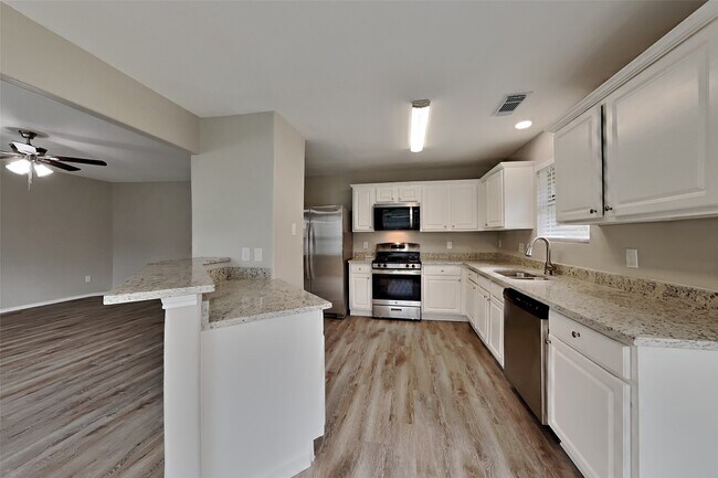 Photo - 19722 Campfield Dr