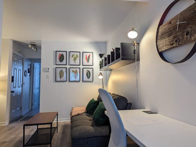 Photo - 1851 Rue Saint-Germain Unit SI FL3-ID1589034P