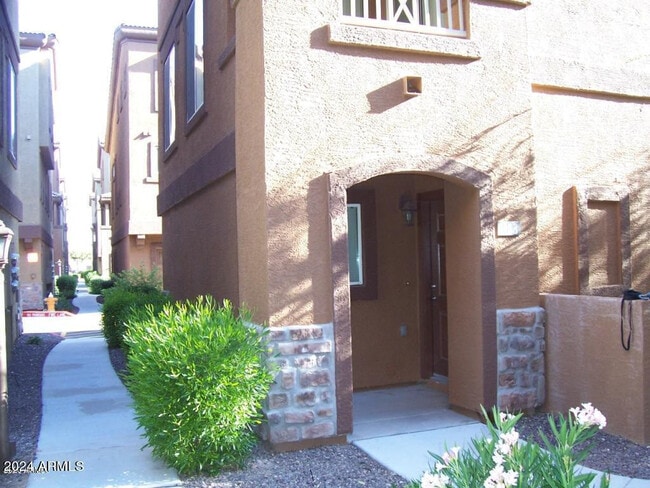 Building Photo - 1920 E Bell Rd Unit 1143