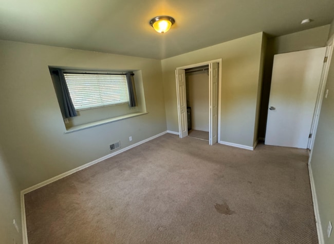 Photo - 900 E 112th Pl Unit 1