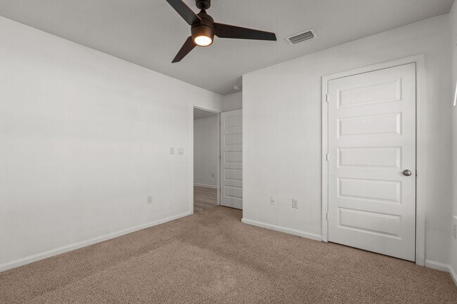 Photo - Beautiful 4/2 in Liberty Community