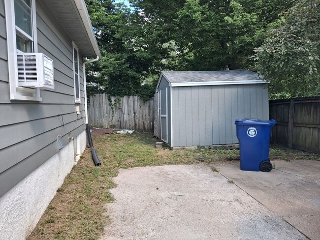 Photo - 110 S Wilmoth Ave