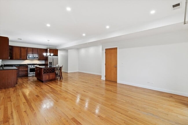 Photo - 6436 N Lehigh Ave Unit 3S