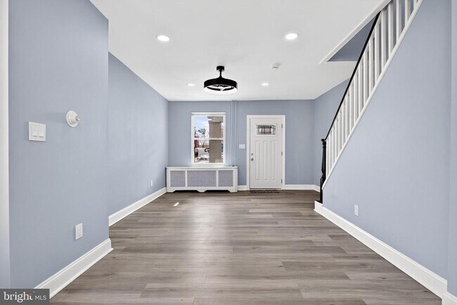 Photo - 167 W Albanus St