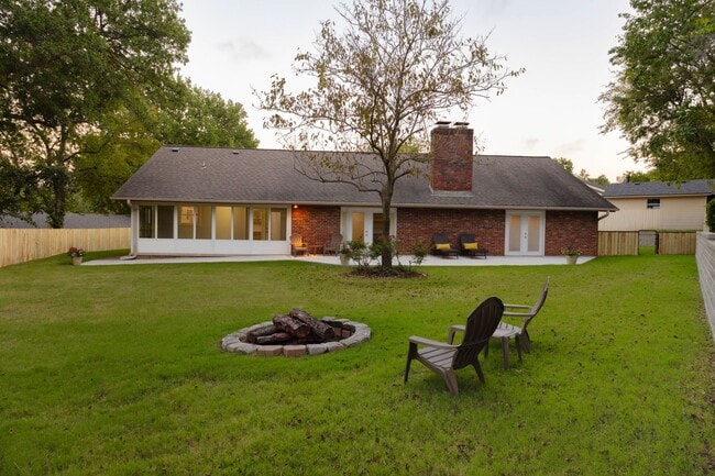 Photo - Fall Special $200 off First months rent