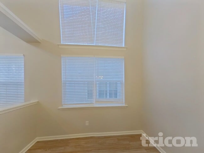 Photo - 4908 Abercromby St