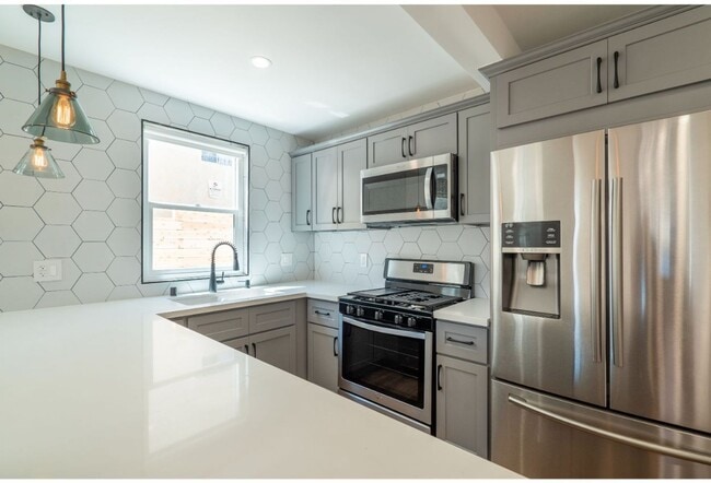 3412 Bellevue Ave
