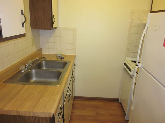 Photo - 606 W Healey St Unit 1