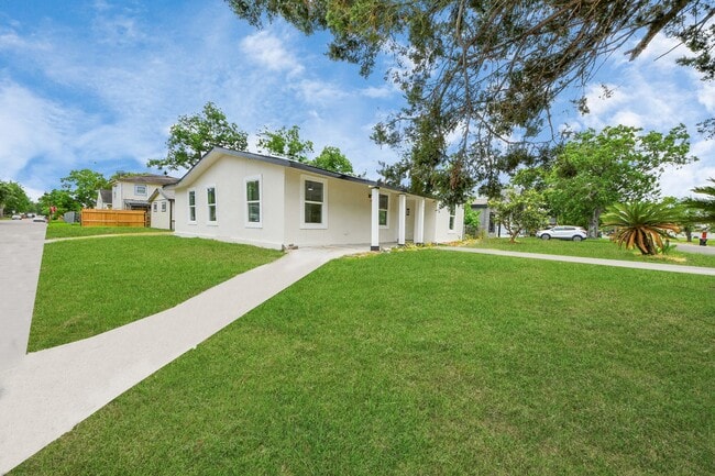 Photo - 501 Schilling Ave