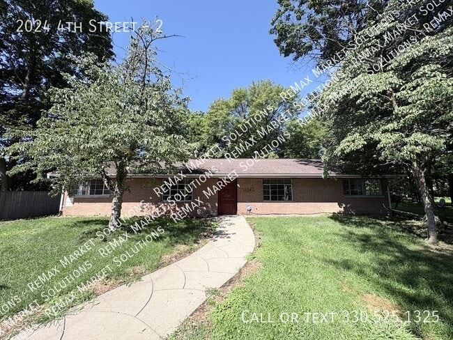 Building Photo - 2024 4th St Unit 2